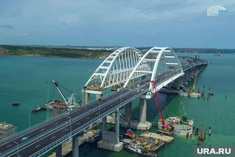 В России открыто движение по Крымскому мосту