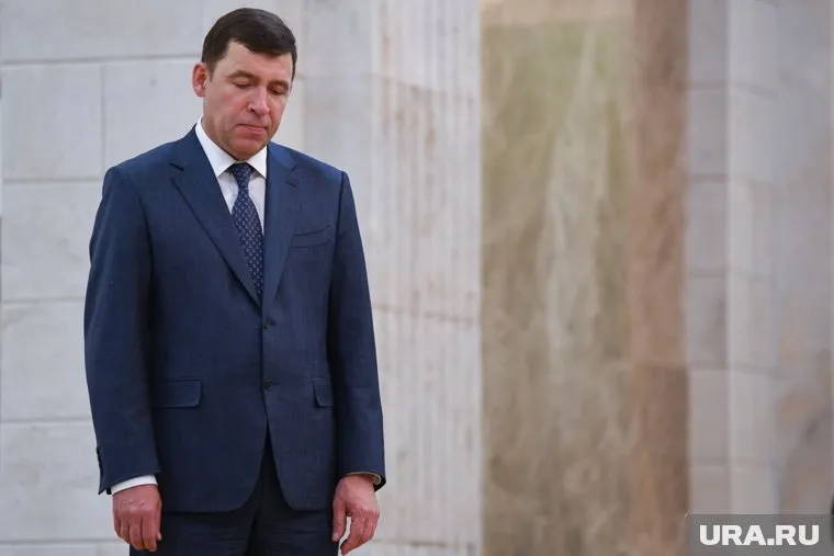 Куйвашев вылетел в Таежный вместе с главой свердловского МЧС