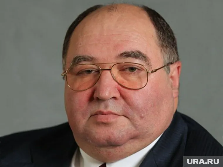 В отношении Шпигеля возбуждено восемь производств