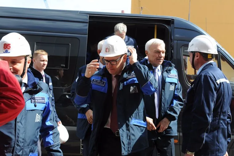 Магнит необр