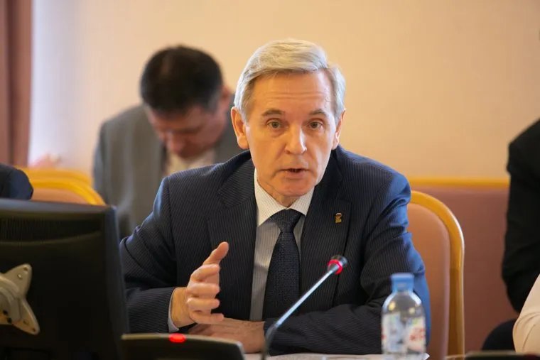 Комитет обл.думы по госстроительтсву и местному самоуправлению. Тюмень