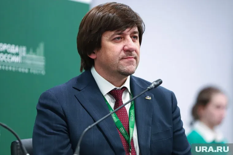 Мэр Тюмени посоветовал горожанам внимательнее рассматривать предложения застройщиков по оценке жилья, попавшего под КРТ