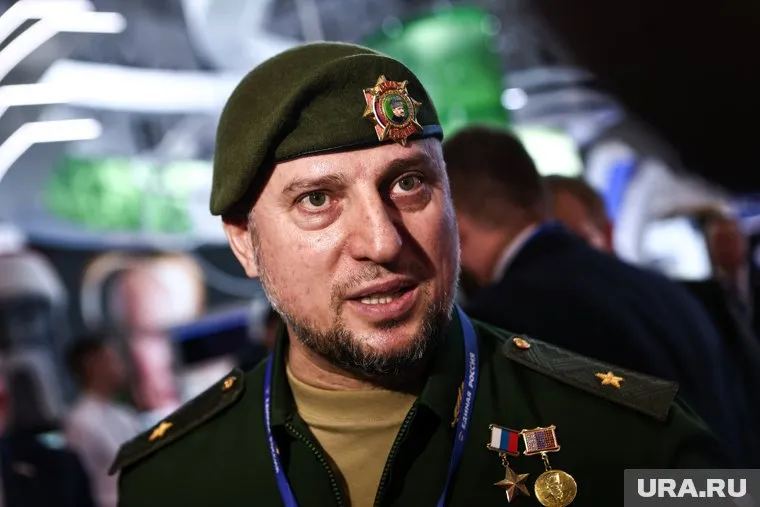 Под Курском задействовано большое количество иностранных наемников и специалистов ВС государств НАТО, заявил командир «Ахмата» Апти Алаудинов