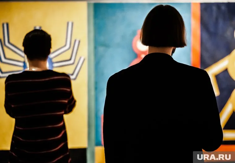 Охранник пририсовал глаза картине Анны Лепорской фирменной ручкой Ельцин Центра, рассказала Анна Решеткина (архивное фото)