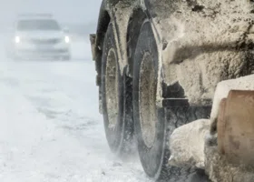 В Пермском крае госавтоинспекция ограничила проезд фур по трассе