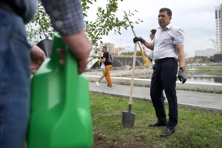 Орлов, Куйвашев на набережной