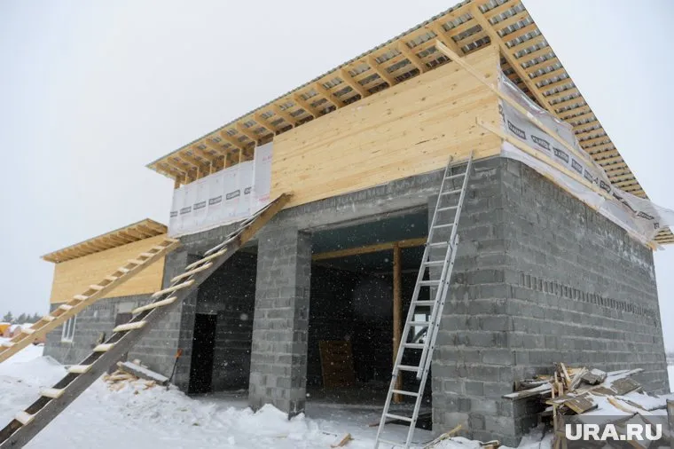 Второй этаж на гаражах в Ноябрьске признали незаконным
