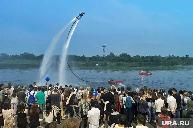 Флайбордисты устроили шоу на юбилее в Нижнем Тагиле (архивное фото)