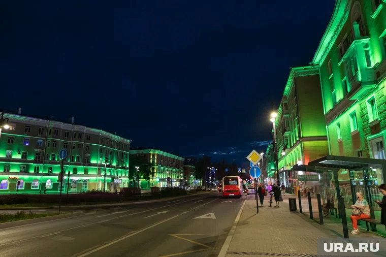Многие дома в центре города уже имеют архитектурную подсветку