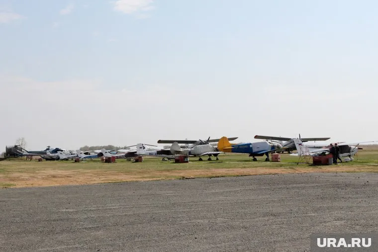 Помогать в ремонте взлетно-посадочной полосы в Березовском районе будут специалисты аэропорта Сургута