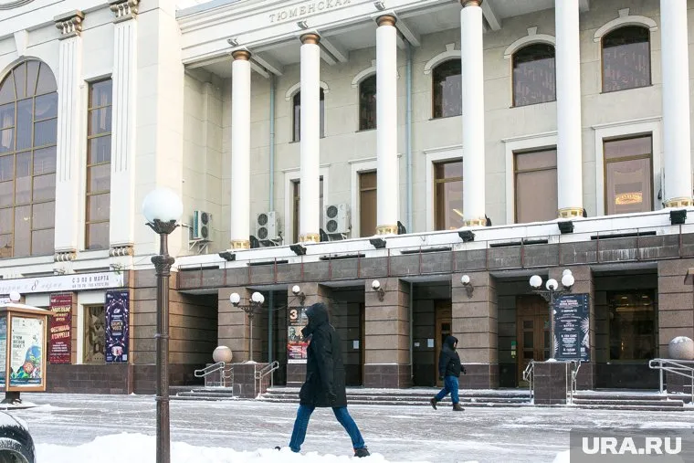 До конца года в Тюмени пройдут спектакли, концерты и выставка известного художника