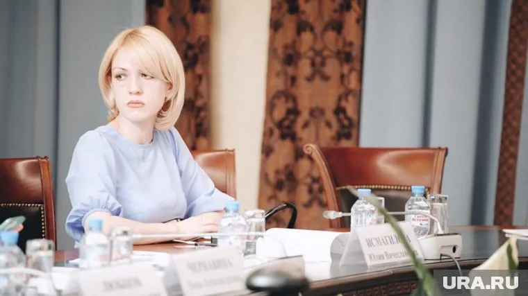 Чиновница пообещала публиковать свою зарплатную ведомость