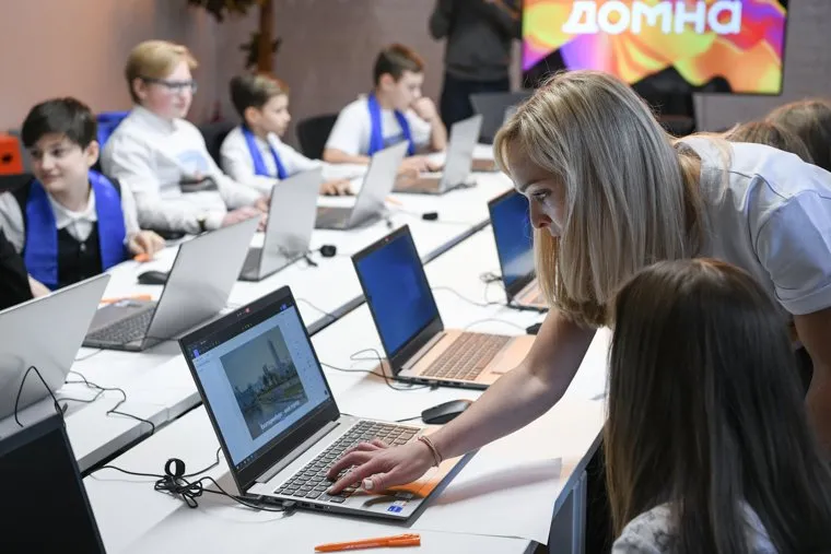 Алексей Орлов на открытом уроке в креативном кластере Домна. Екактеринбург