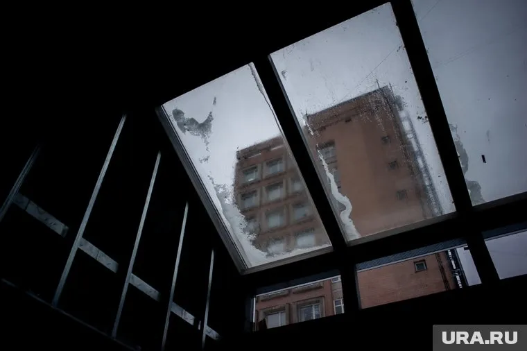 Жильцы дома смогут спастись от пожара на крыше высотки