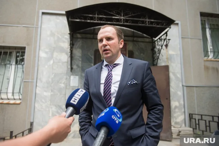 Сергей Жорин готовится отражать атаки журналистов