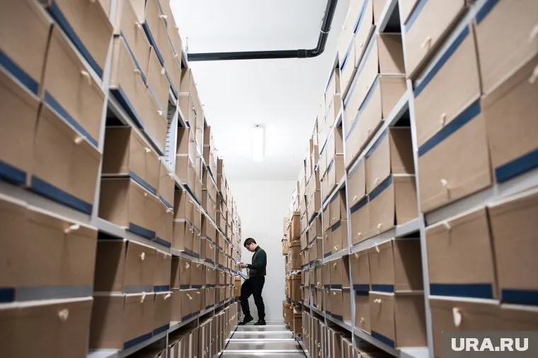 Уходящего начальника наградили знаком отличия перед отставкой