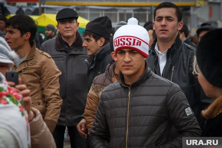 Иностранцам вручили повестки