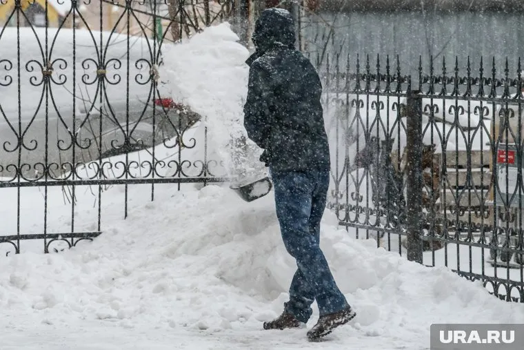 Масштаб снегопада в Свердловской области оказался недооценен почти в два раза, считает Пулин