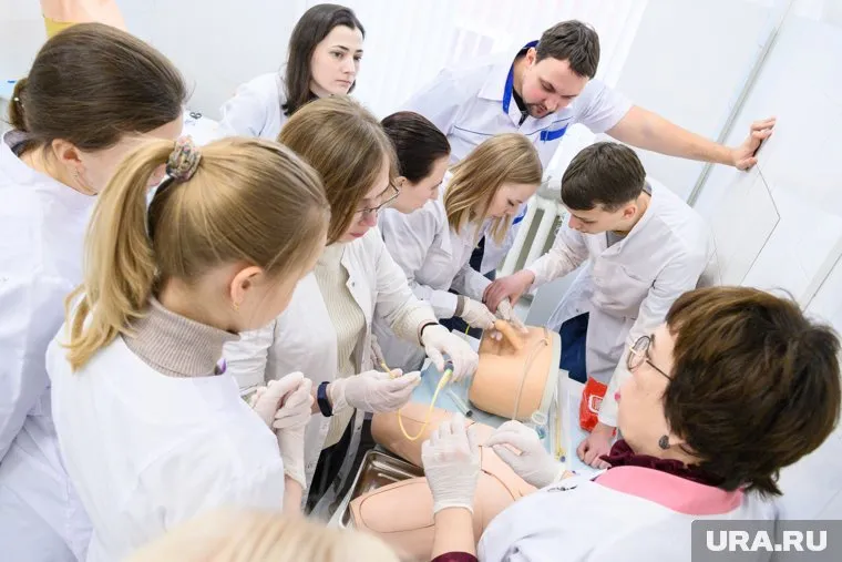 Будущему ректору ЮУГМУ придется работать в новых условиях