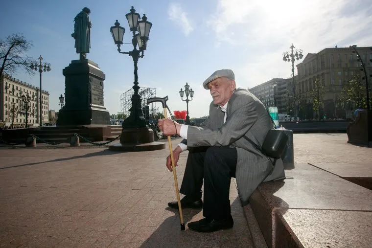 Несанкционированный митинг "Он нам не царь" на Пушкинской площади. Москва