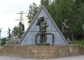Во время встречи с губернатором жители Ноябрьска попросили отремонтировать вокзал