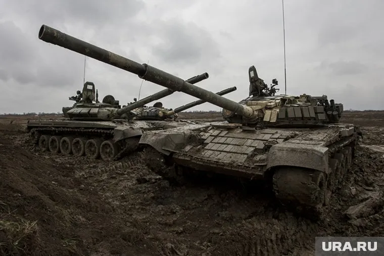 Российские танкисты ждут встречи с американскими Abrams