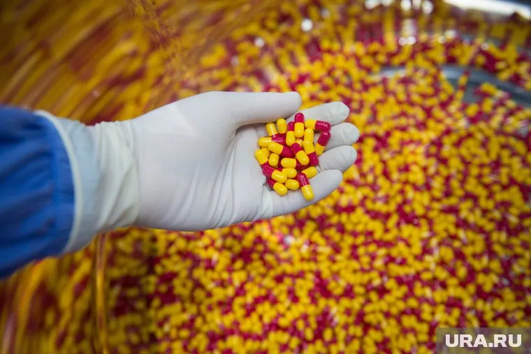 Кроме лекарств, на деньги государства будут покупать медизделия и спецпитание