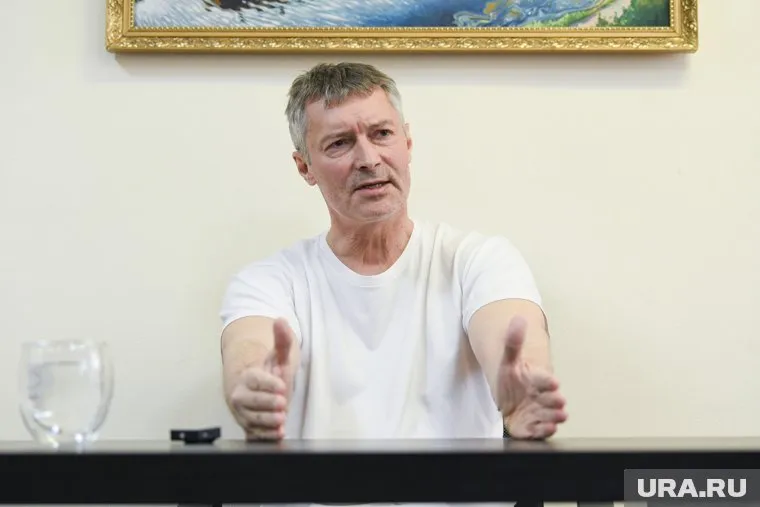 Евгений Ройзман занялся продажей спортивных бутылок