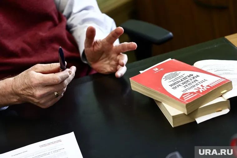 Специалистам еще предстоит дать юридическую оценку установке украинскими военными якорных мин в Черном море, считает депутат ГД Юрий Синельщиков