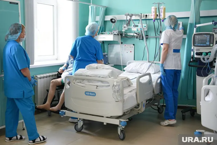 Пока к женщине родственников не пускают (архивное фото)