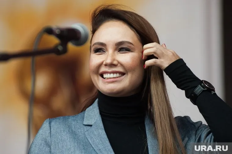 Павел Воля написал песню для Ляйсан Утяшевой и довел ее до слез