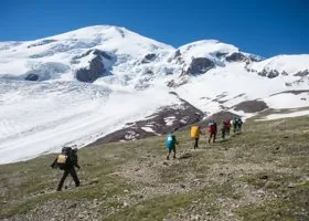 Спасатели выдвинулись на Эльбрус за телами погибших туристов