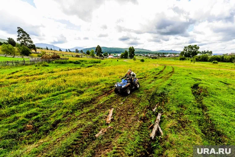 Водитель квадроцикла скончался после переворота