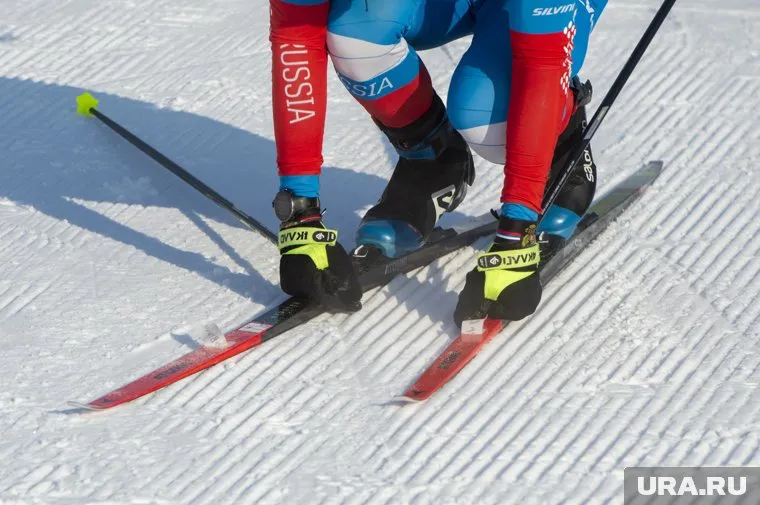 Александр Большунов прошел дистанцию в 15 километров за 34 минуты