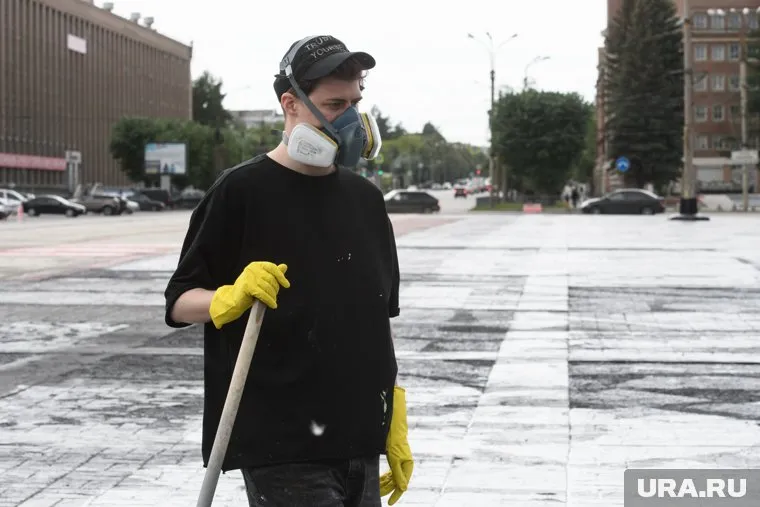 Покрас Лампас прокомментирует происходящее по конференц-связи