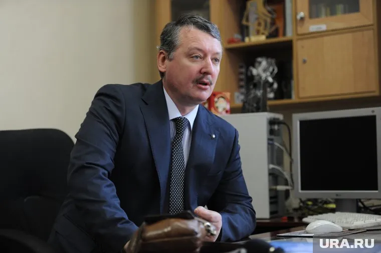 Игорь Стрелков считает, что Украина ждет удобного момента, чтобы уничтожить ДНР и ЛНР