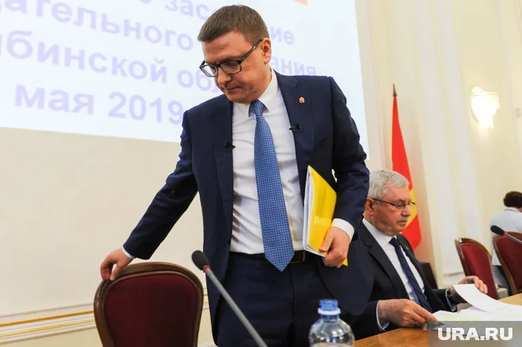 Алексей Текслер стал первым, кто собрал нужные для участия в выборах подписи