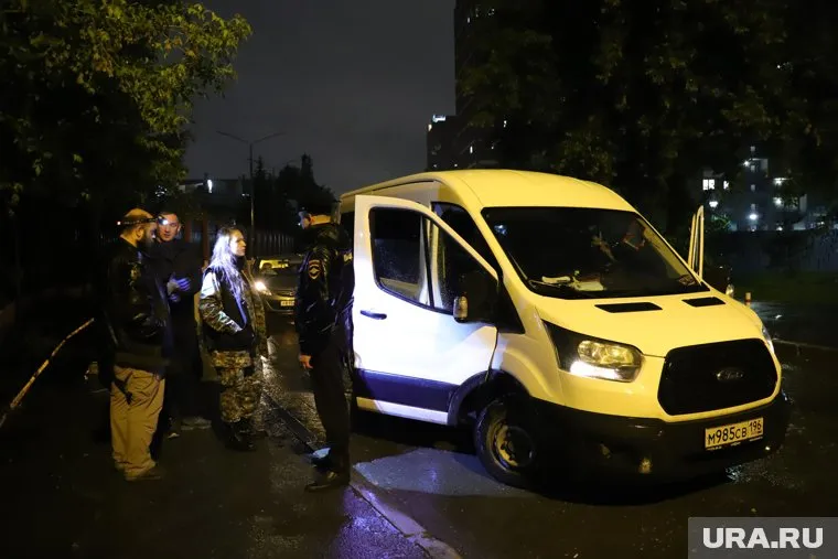 В екатеринбургском парке неизвестный насмерть зарезал прохожего