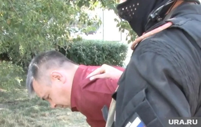 Ускова задержали возле кофейни после получения первой части взятки