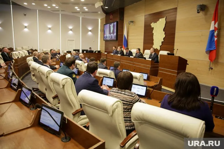 В ближайшее время в краевом парламенте опустеет сразу несколько депутатских кресел