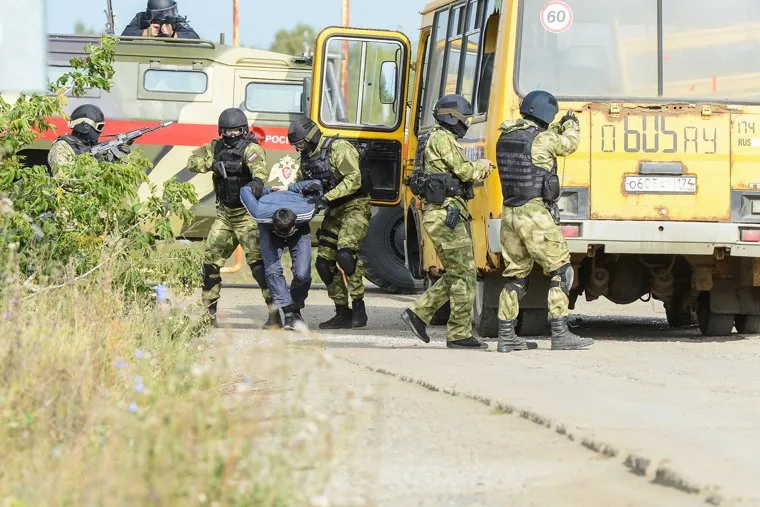 Национальный антитеррористический комитет. Тактико-специальное учение "Молния-2017". Челябинск, омон, спецназ, арест, преступник, задержание, захват террористов