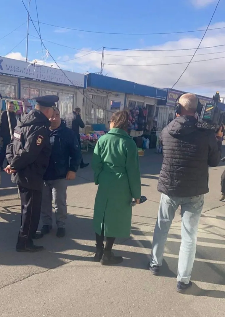 Митинг на рынке в Салехарде