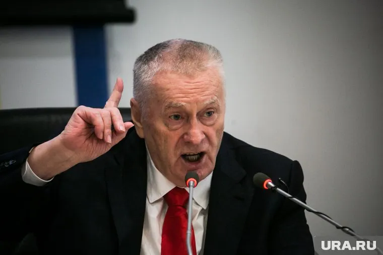 Владимир Жириновский заявил о необходимости нанесения удара по Украине и Западу в новогоднюю ночь