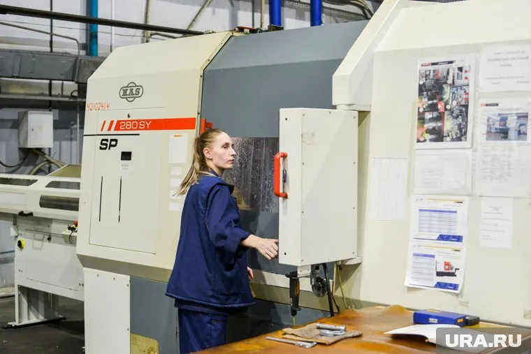 Работа с современным промышленным оборудованием требует высокой квалификации