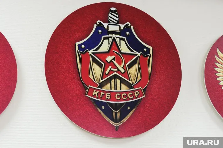 Филипп Бобков возглавлял отдел КГБ, который боролся с идеологическими диверсиями