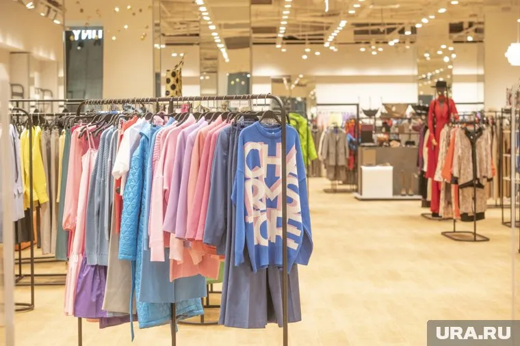 Одежду для магазина шьют в Санкт-Петербурге