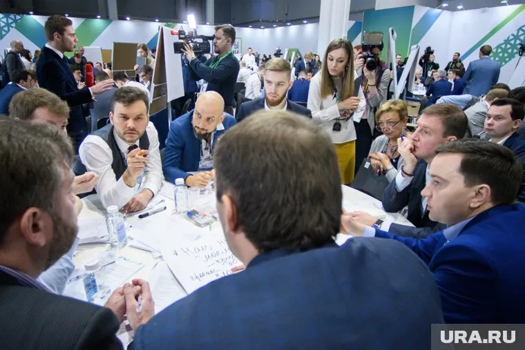 Сразу два свердловчанина боролись за внимание Турчака