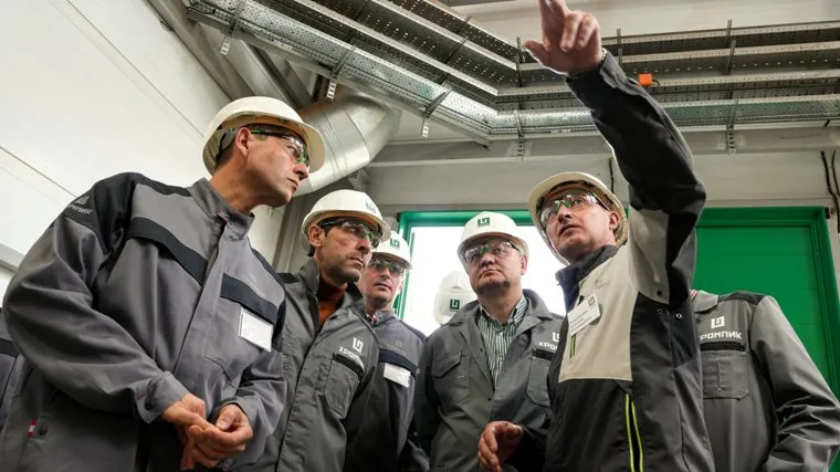 Гостей познакомили с производственными мощностями, инновациями и экспортным потенциалом завода