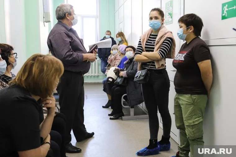 В отличие от простых горожан элите не приходится сутками сидеть в очередях