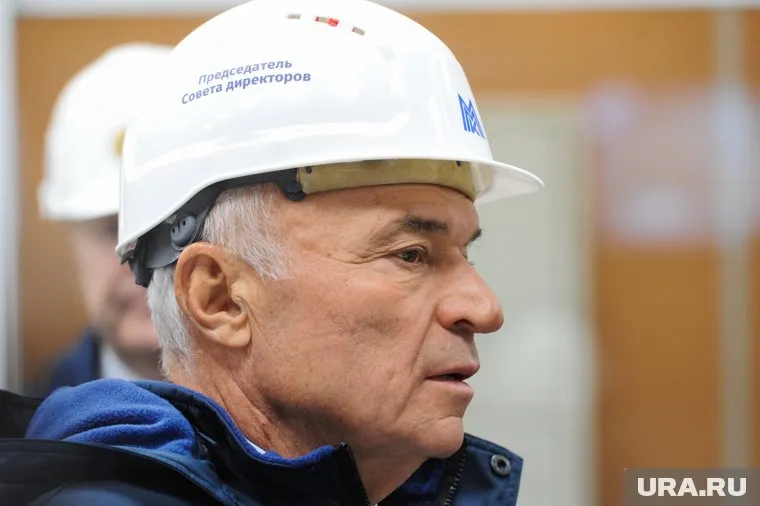 Виктор Рашников осмотрел строительство трех крупных объектов ММК